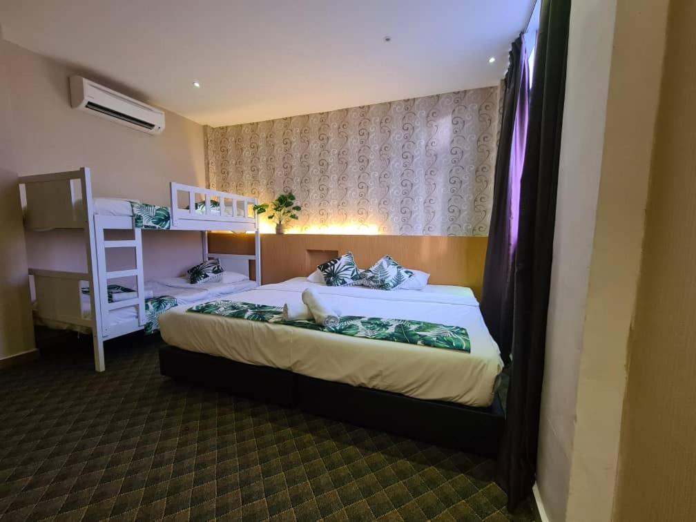 Grandeur Hotel And Spa Malacca Extérieur photo